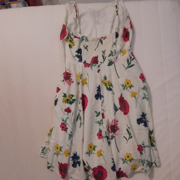Floral Old Navy Sundress - Picture 2 of 4